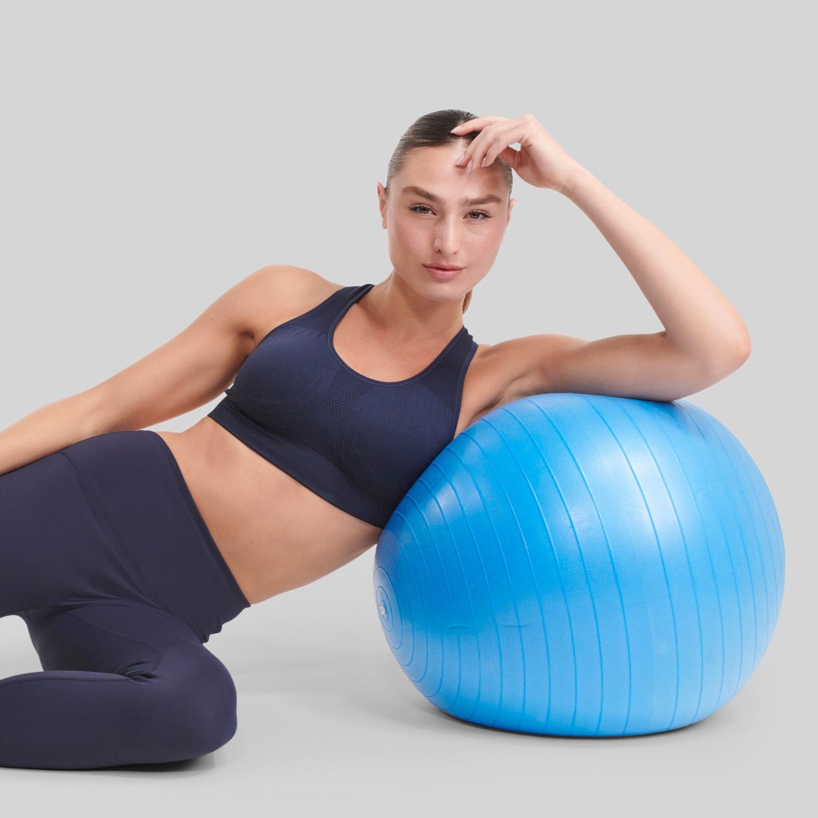 The Seamless Sports Bra (Sewn In Pads)